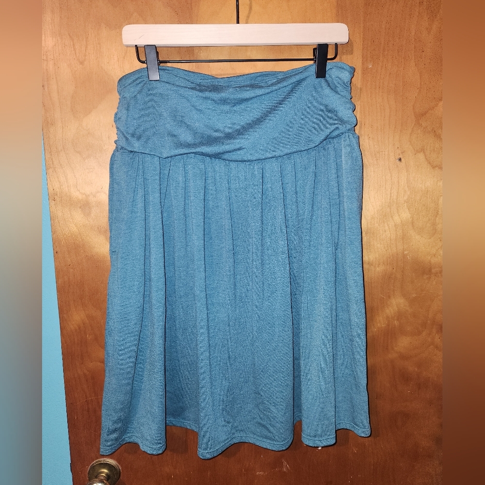 HALARA High Waisted Ruched Knee Length Skirt
